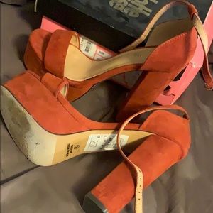 Rust colored Platforms